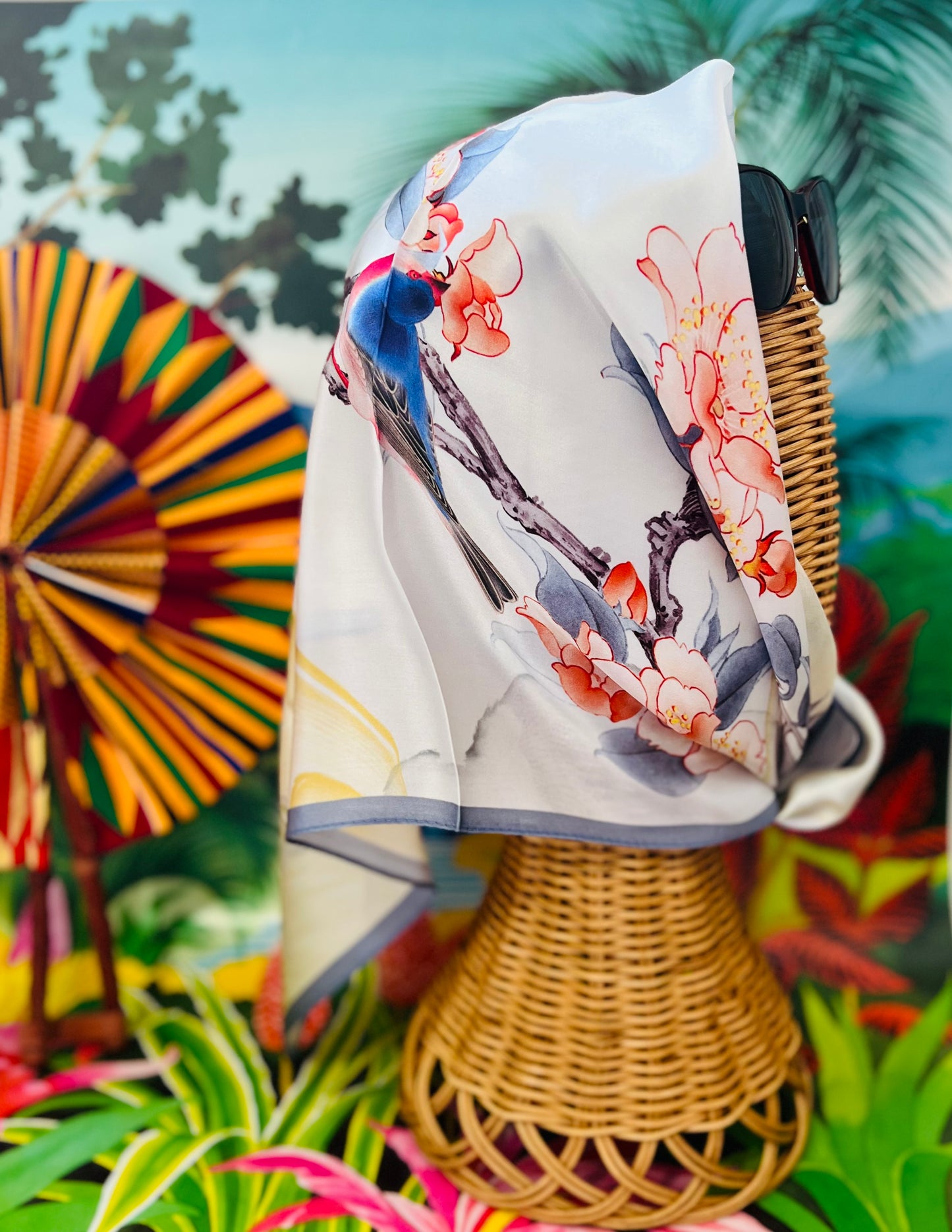 Foulard en Soie - Miss Ayaba : L’Élégance Absolue en Édition Limitée