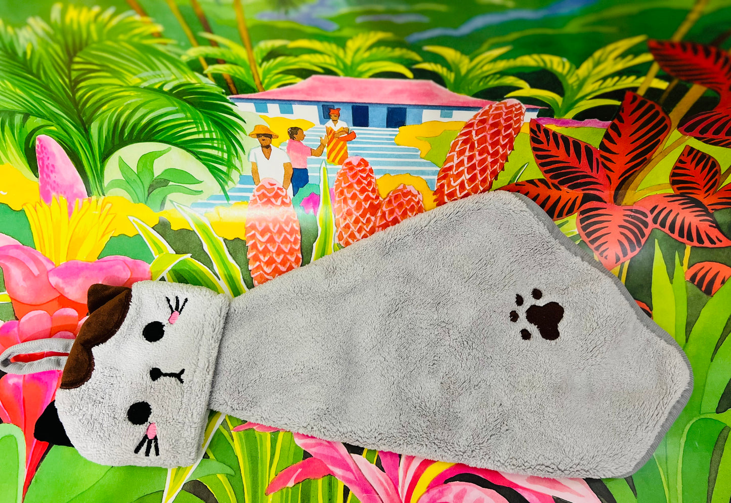 Cute Hand Towel – Ultra-Soft Coral Fleece with Cat Motif