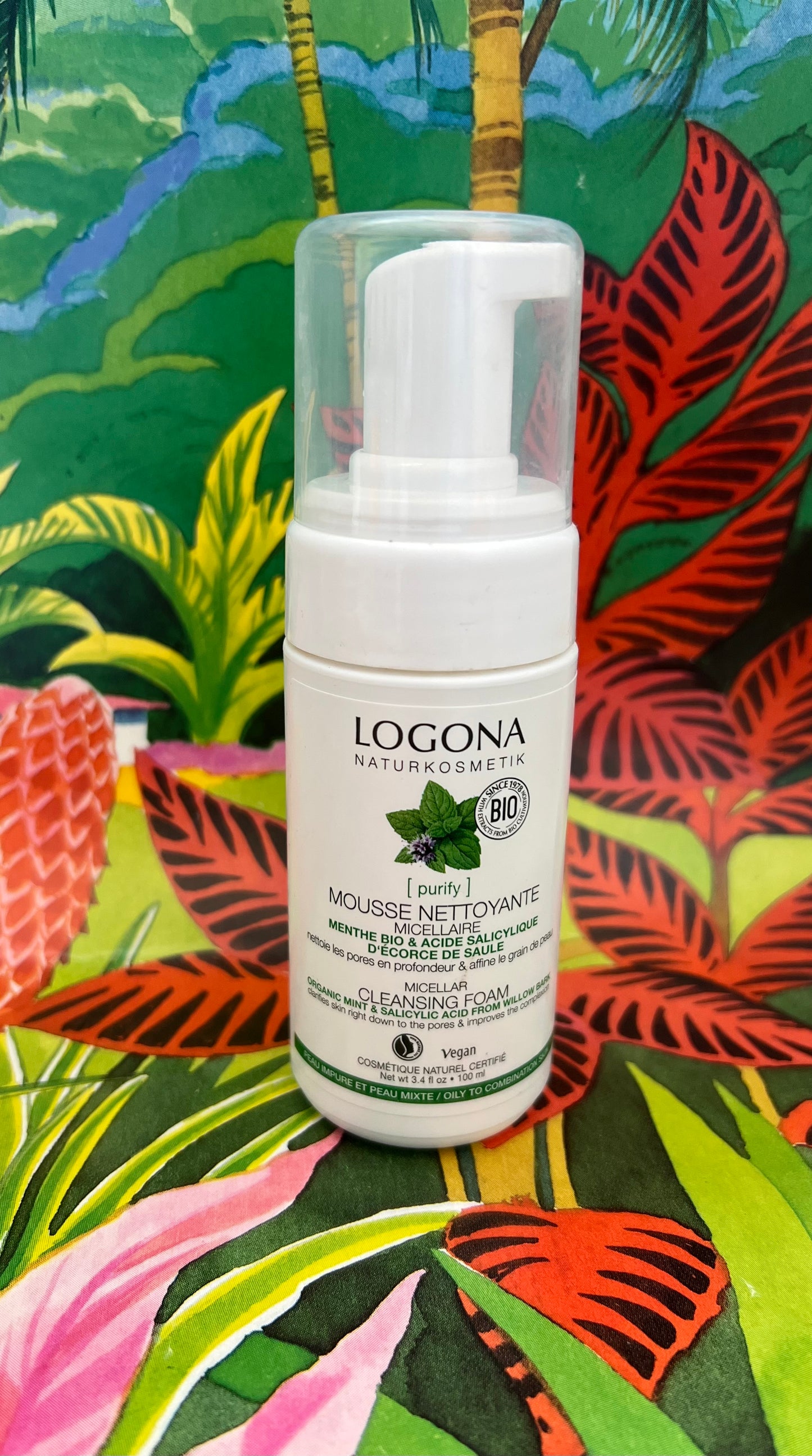 Mousse nettoyante purifiante à la menthe et acide salicylique bio - Logona - 100ml