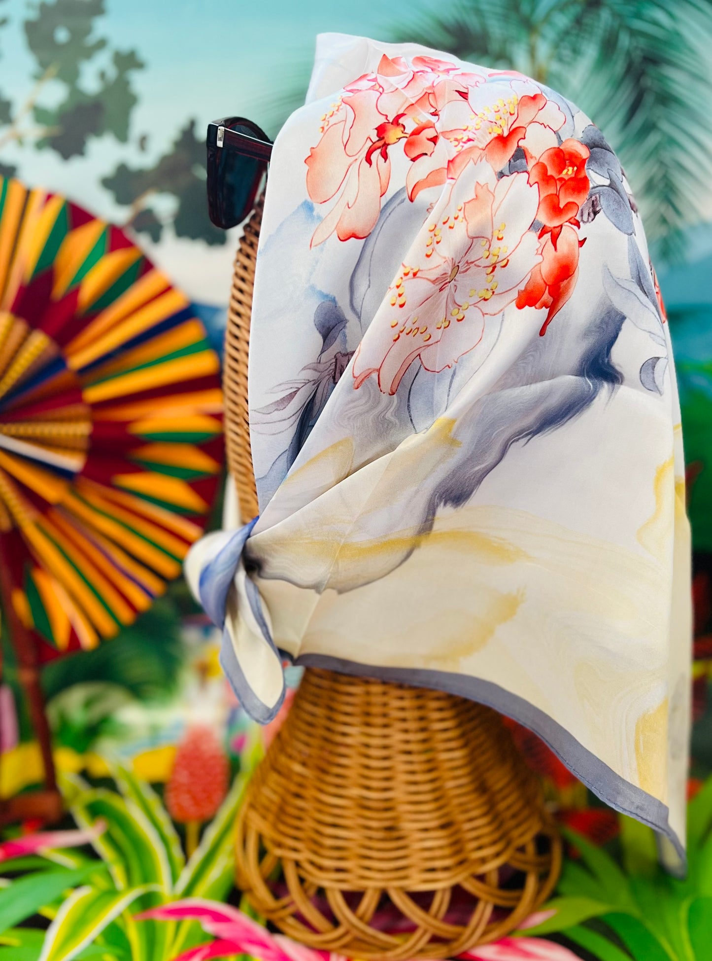 Foulard en Soie - Miss Ayaba : L’Élégance Absolue en Édition Limitée