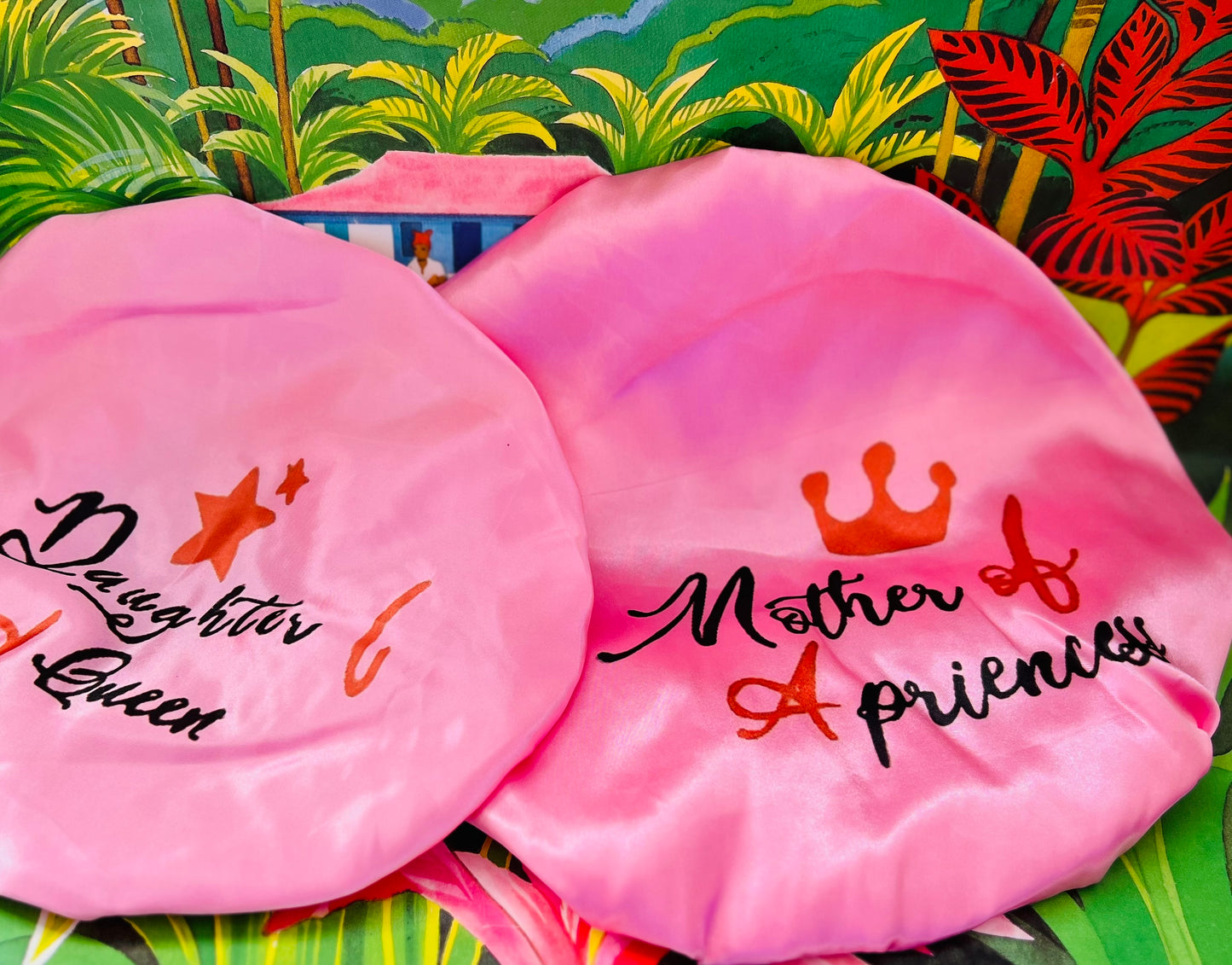 🌸 Bonnet en satin mère & fille – Duo d’élégance et de protection