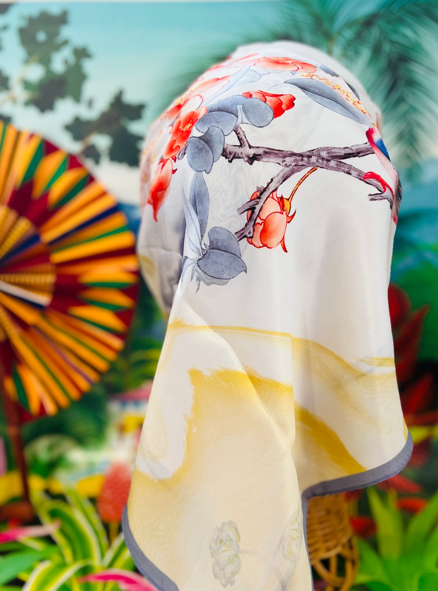 Foulard en Soie - Miss Ayaba : L’Élégance Absolue en Édition Limitée