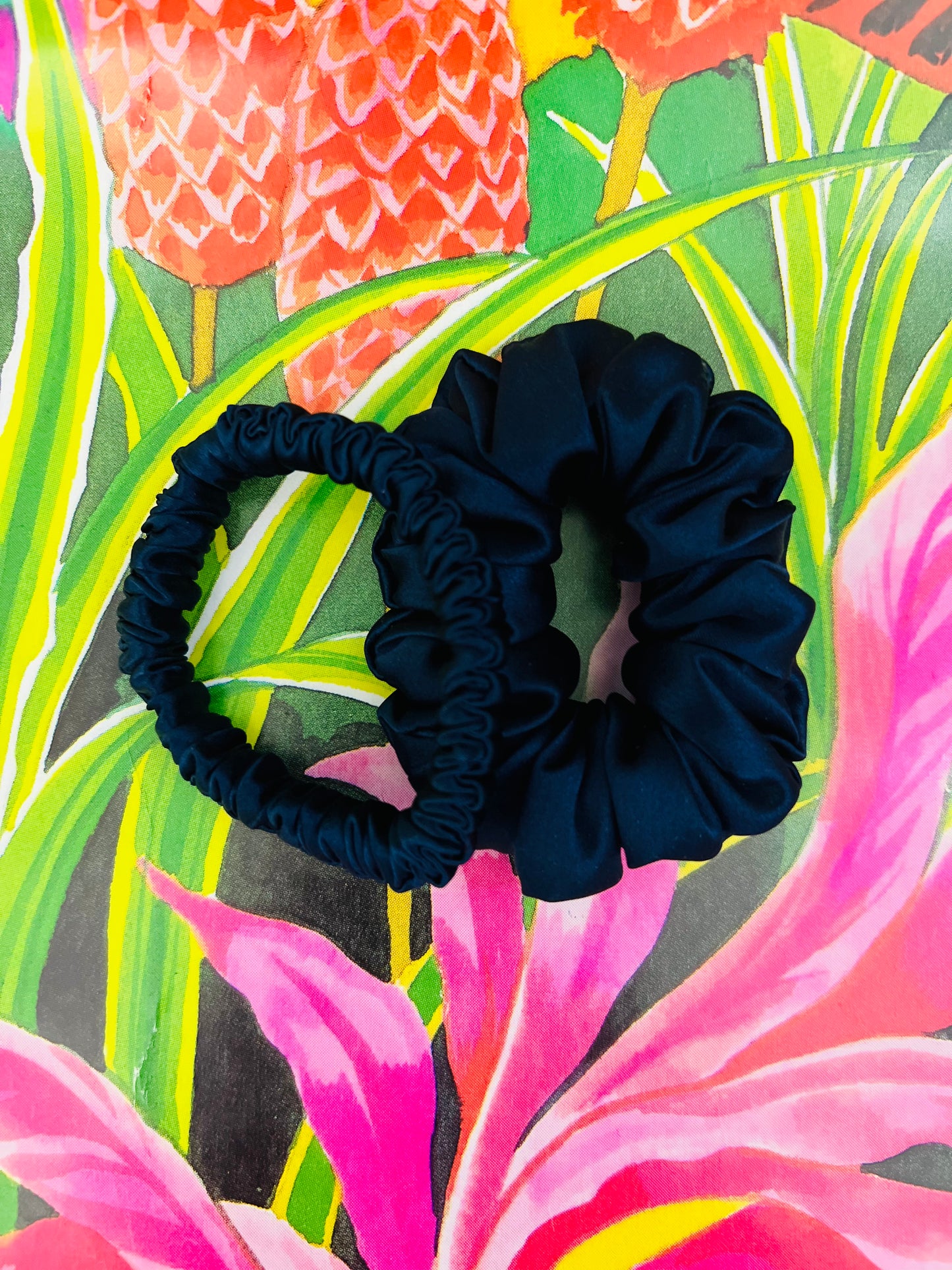 Set of 2 Mulberry Silk 22-Momme Scrunchies – Satin Plum Mauve | Elegant & Breakage-Free - Miss Juliana